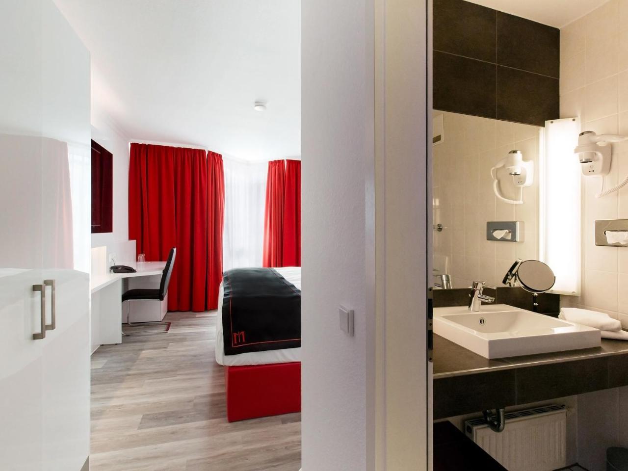 Dormero Hotel Muenchen-Kirchheim Messe Kirchheim bei Muenchen Eksteriør bilde