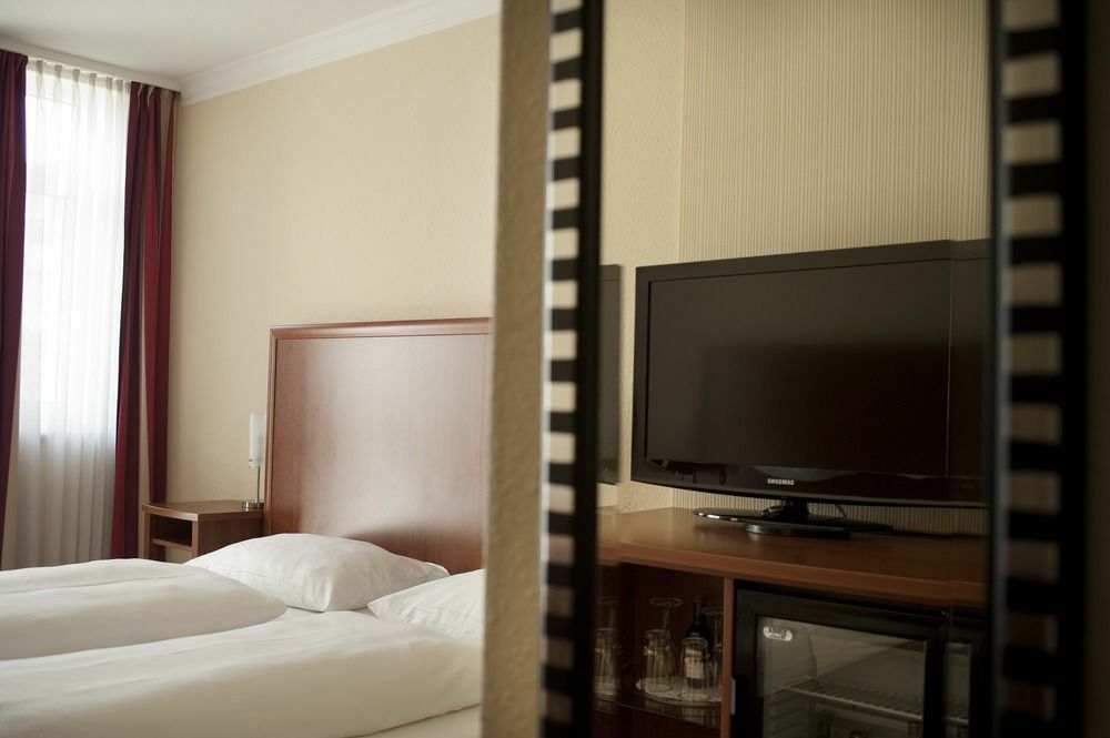 Dormero Hotel Muenchen-Kirchheim Messe Kirchheim bei Muenchen Eksteriør bilde